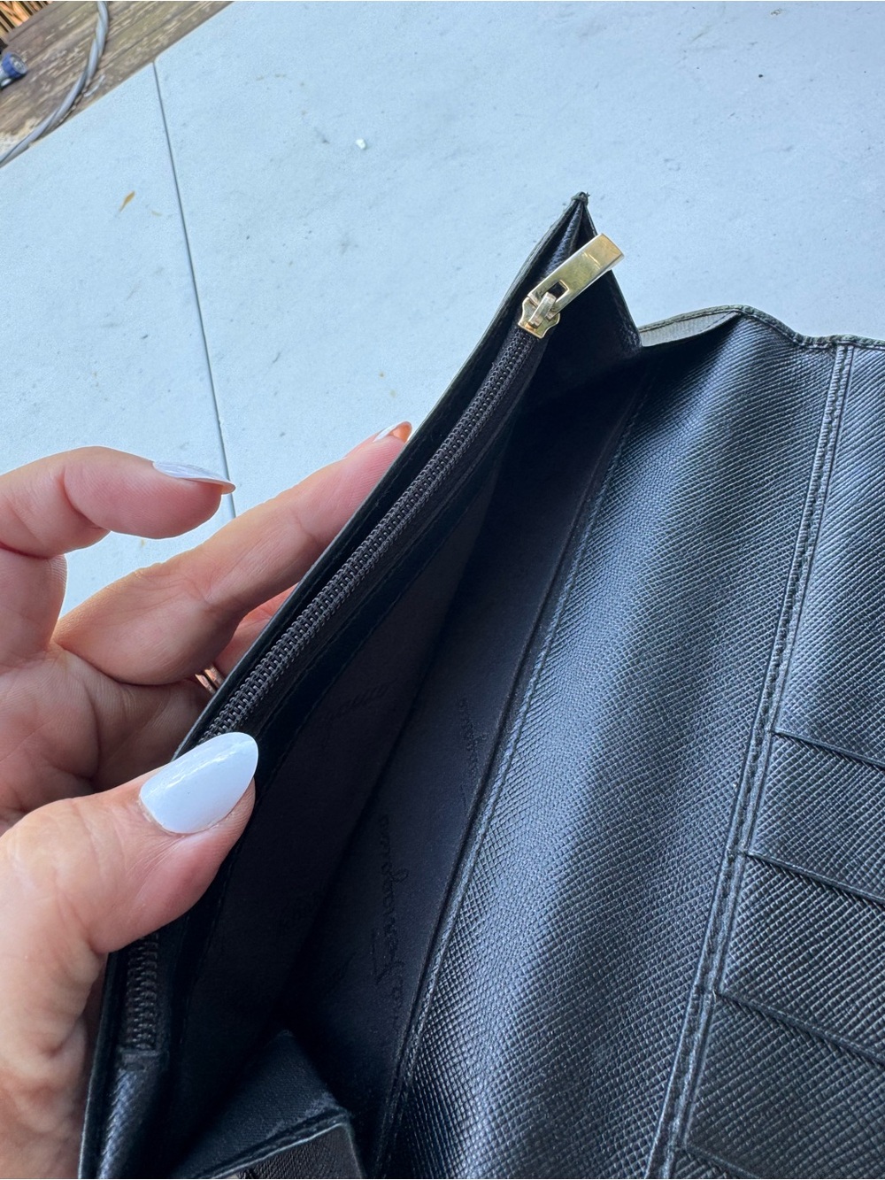 Salvatore Ferragamo Black Leather Wallet with Gold Gancini - Picture 6 of 8